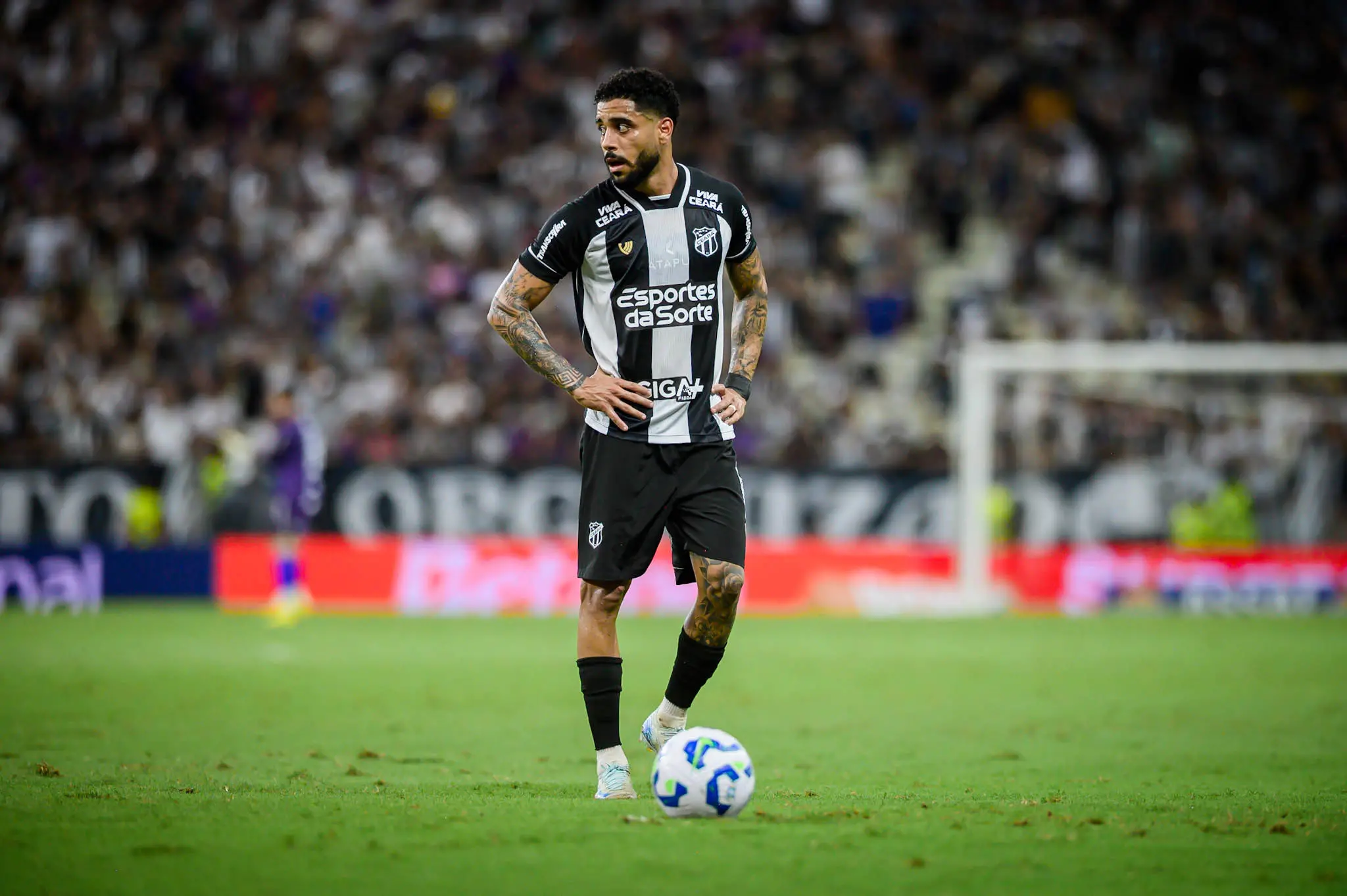 Foto de Matheus Bahia, que está suspenso e desfalca o Ceará contra o Mirassol