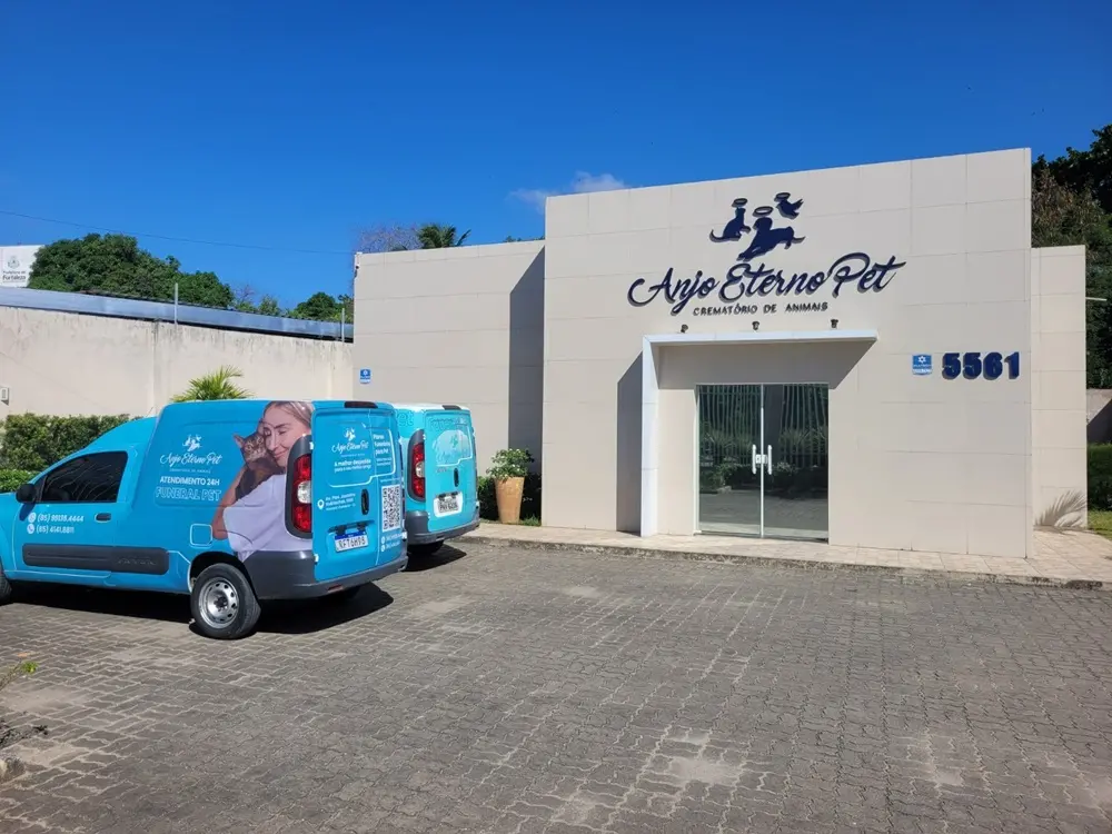 Na imagem, fachada da empresa Anjo Eterno Pet, especializada em funeral pet, localizada no bairro Passaré, em Fortaleza