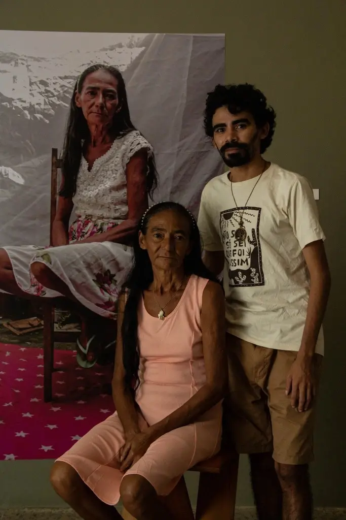 Leo Silva - obra A quem me deu a Terra - exposição Mac Dragão - foto Késsia Nascimento