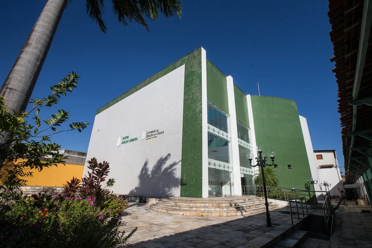 Fechado em 2020 por conta da pandemia, Teatro Carlos Câmara seguiu sem programação aberta ao público até 2025