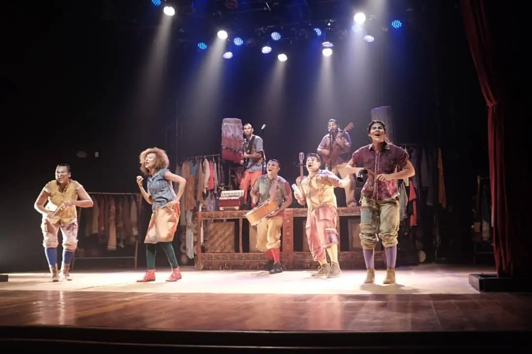 Pavilhão da Magnólia em apresentação em fevereiro de 2020 no Teatro Carlos Câmara; grupo foi o 1º a promover ocupação artística no equipamento, em 2014