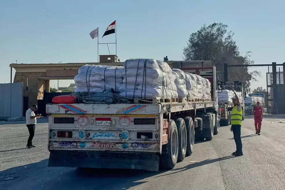 Na imagem, integrantes do Exército de Israel preparam provisões para entrega a moradores da Faixa de Gaza