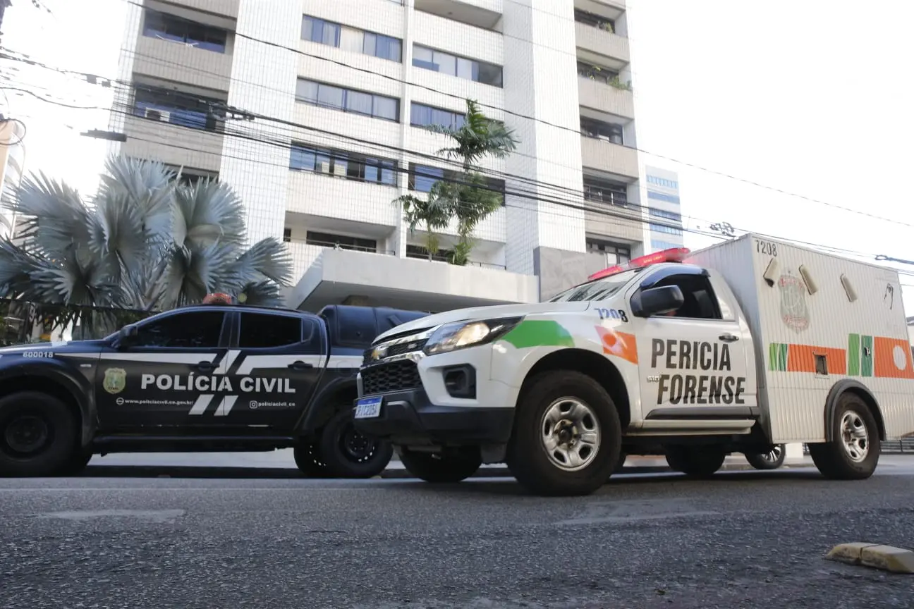 perícia forense em prédio onde criança caiu em Fortaleza