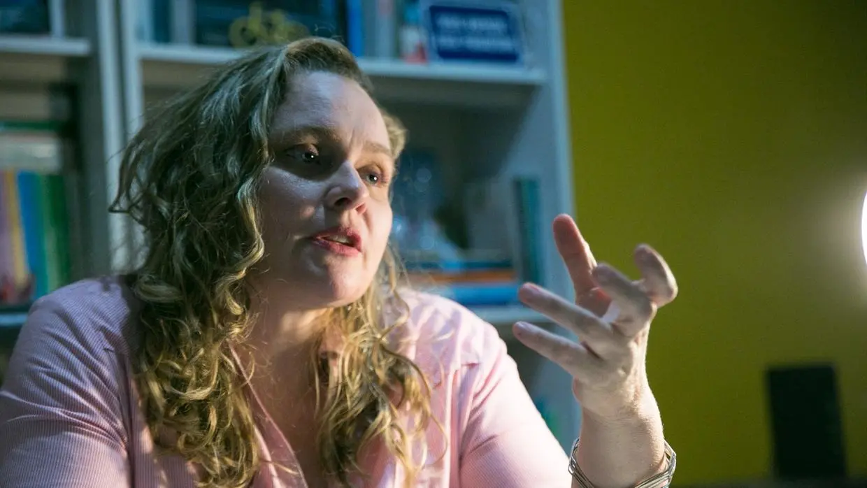 Grazi Albuquerque durante entrevista ao Diário do Nordeste