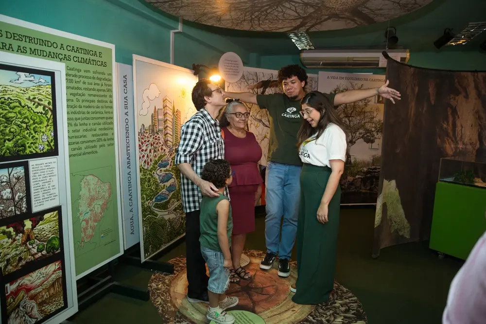 Na imagem, um dos painéis da exposição “Caatinga: Um Novo Olhar – Entre Nesse Clima”, em cartaz na Seara da Ciência da Universidade Federal do Ceará