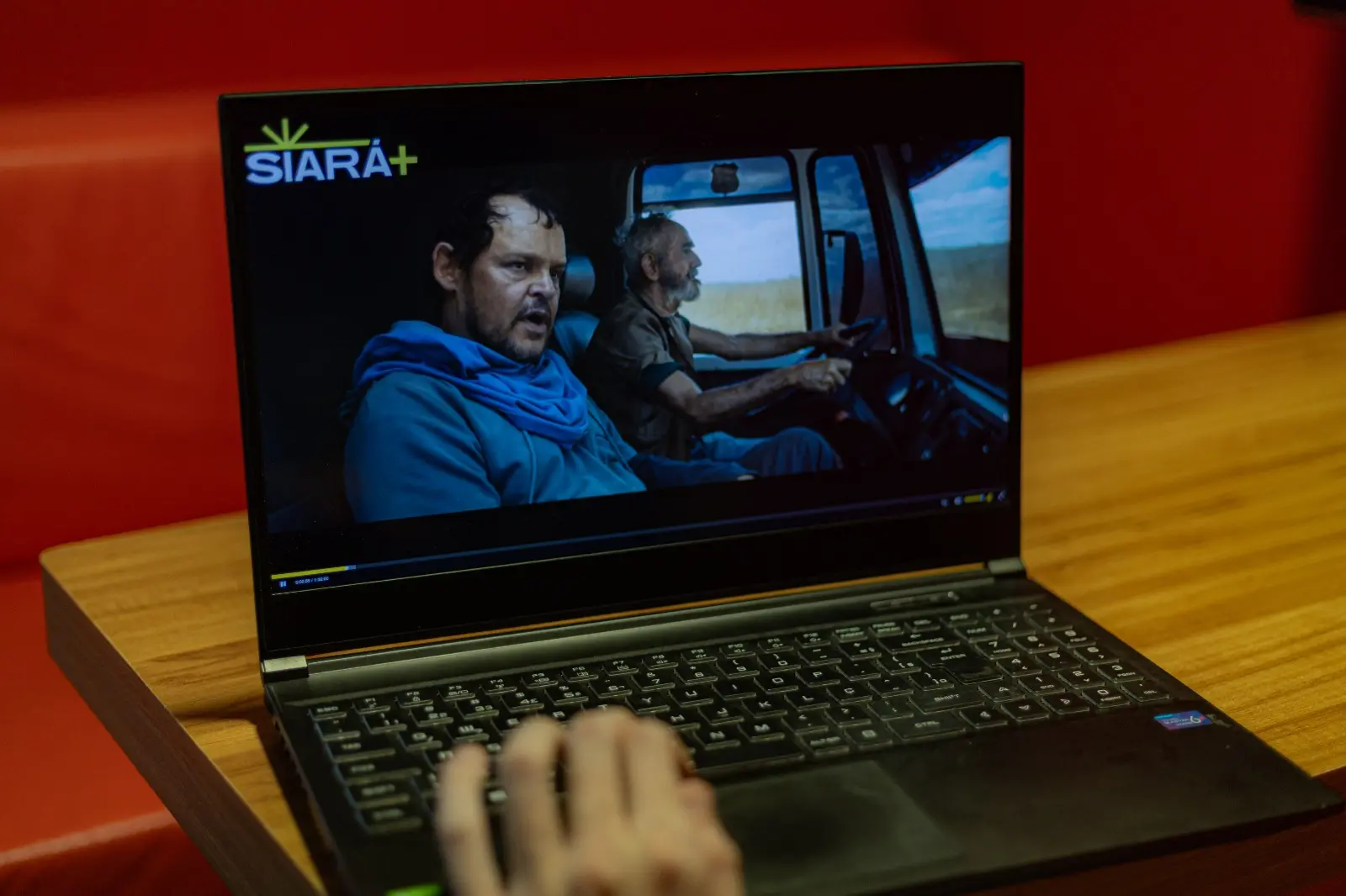Siará+ reúne dezenas de filme cearenses, de curtas-metragens a lançamentos recentes como 'Mais Pesado É O Céu' (foto), de Petrus Cariry e com Matheus Nachtergaele