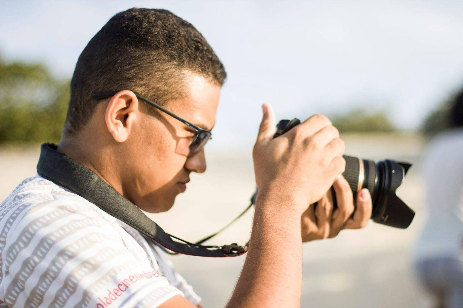 Iago Jenipapo, hoje assessor de imprensa da escola de cinema, foi aluno da 1ª turma da formação audiovisual; na foto, em registro da época