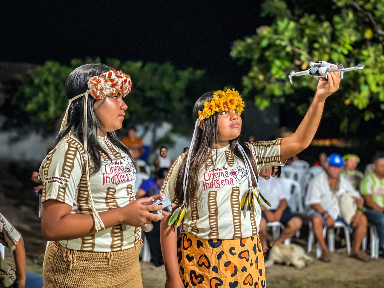 Aula inaugural da segunda turma da Escola de Cinema Jenipapo-Kanindé aconteceu em 29 de julho; a partir deste mês, as aulas irão ocorrer quinzenalmente, sempre aos fins de semana