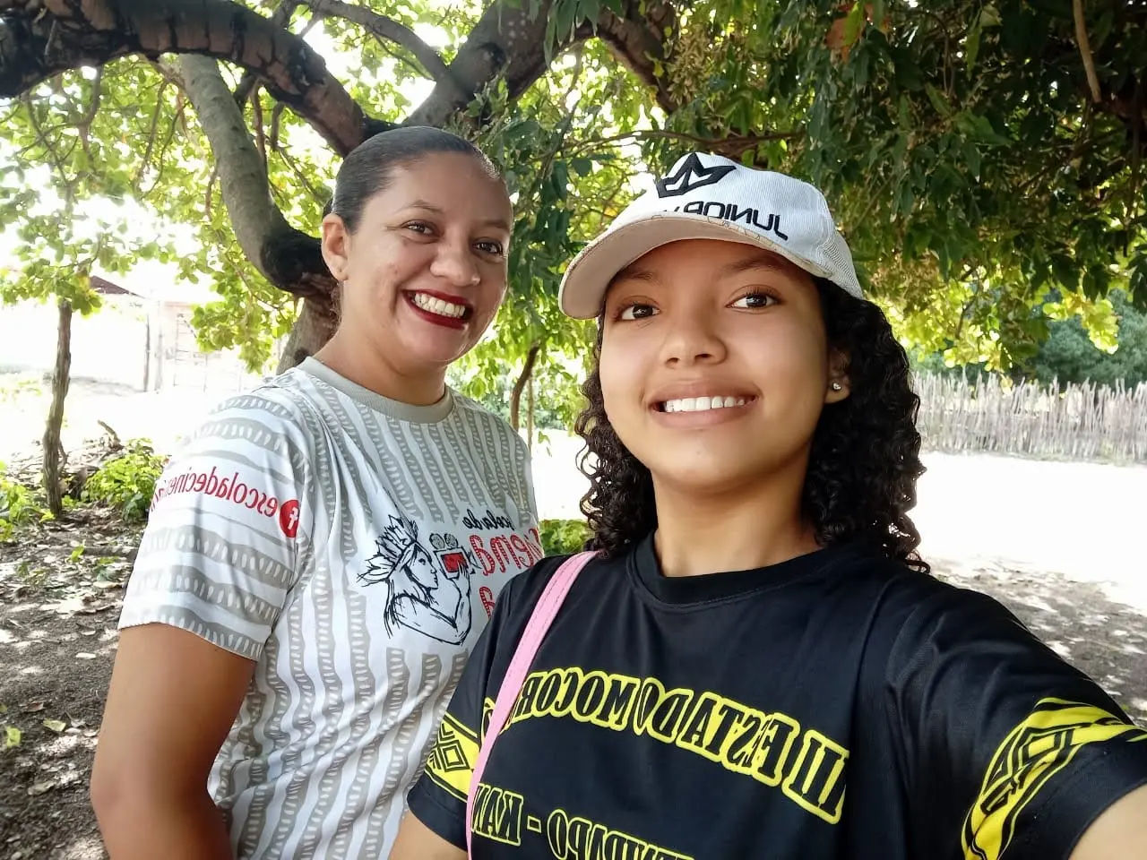 Jeovania Evangelista (à esquerda), com a filha: 'Audiovisual não é só registro, é construção de narrativa, é política e é arte'