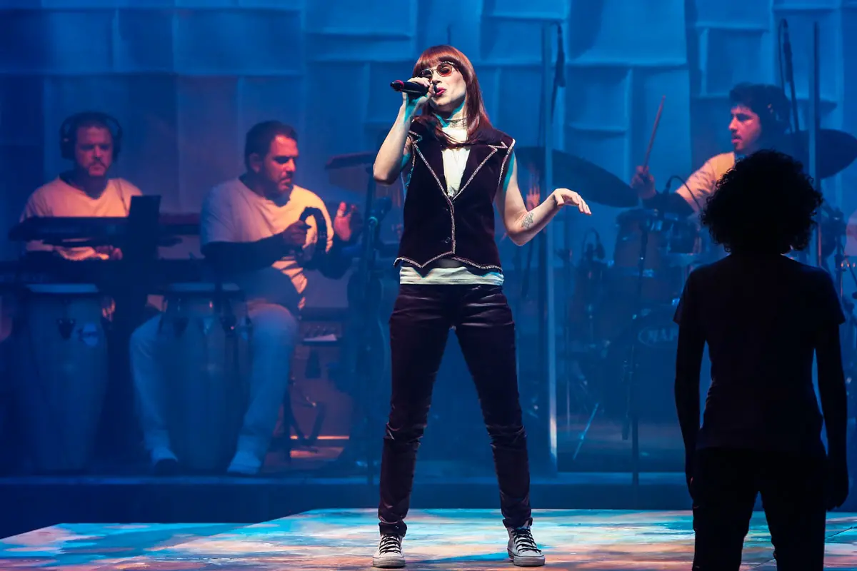 Espetáculo 'Rita Lee Mora ao Lado' marcou a 'estreia' de Mel Lisboa interpretando a cantora