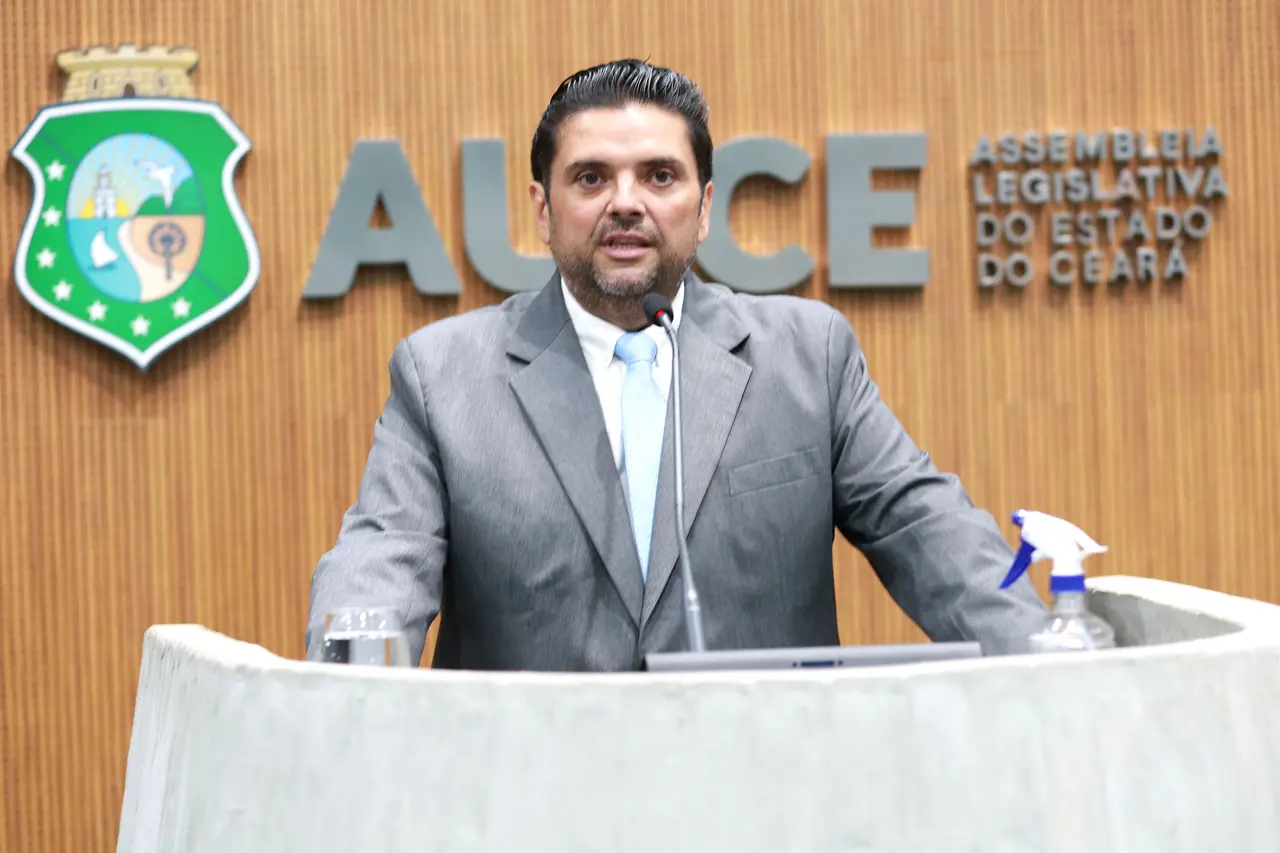 Elvilo Araújo, conhecido como Gordim, é o suplente do PSDB em exercício