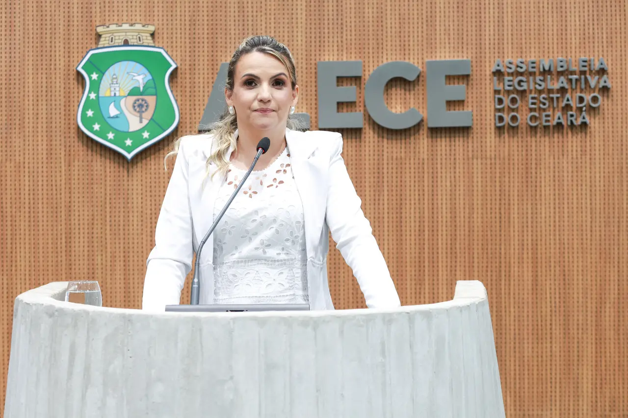 Keivia Dias é a suplente do PSD em exercício
