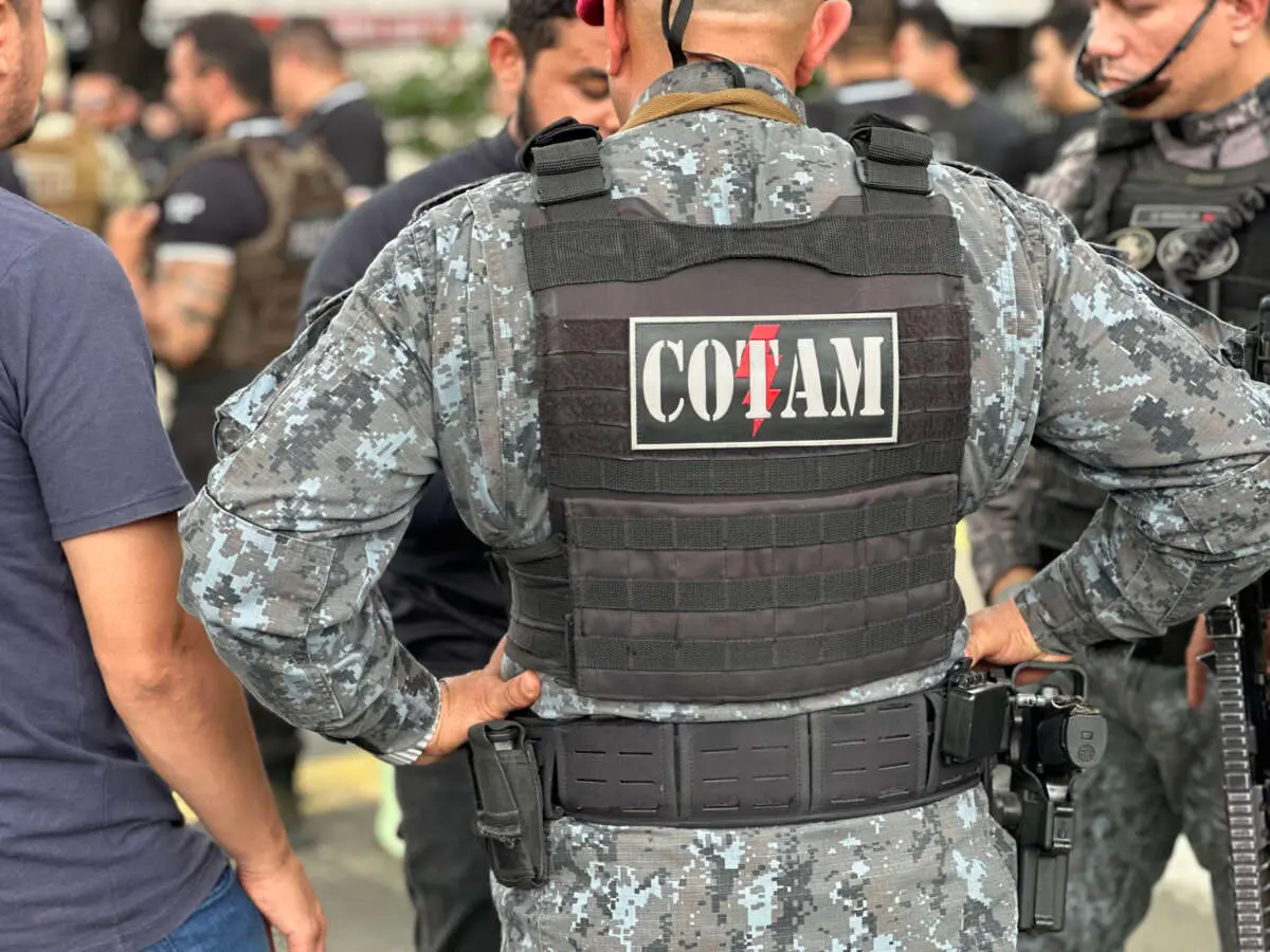 Imagem de agentes de segurança