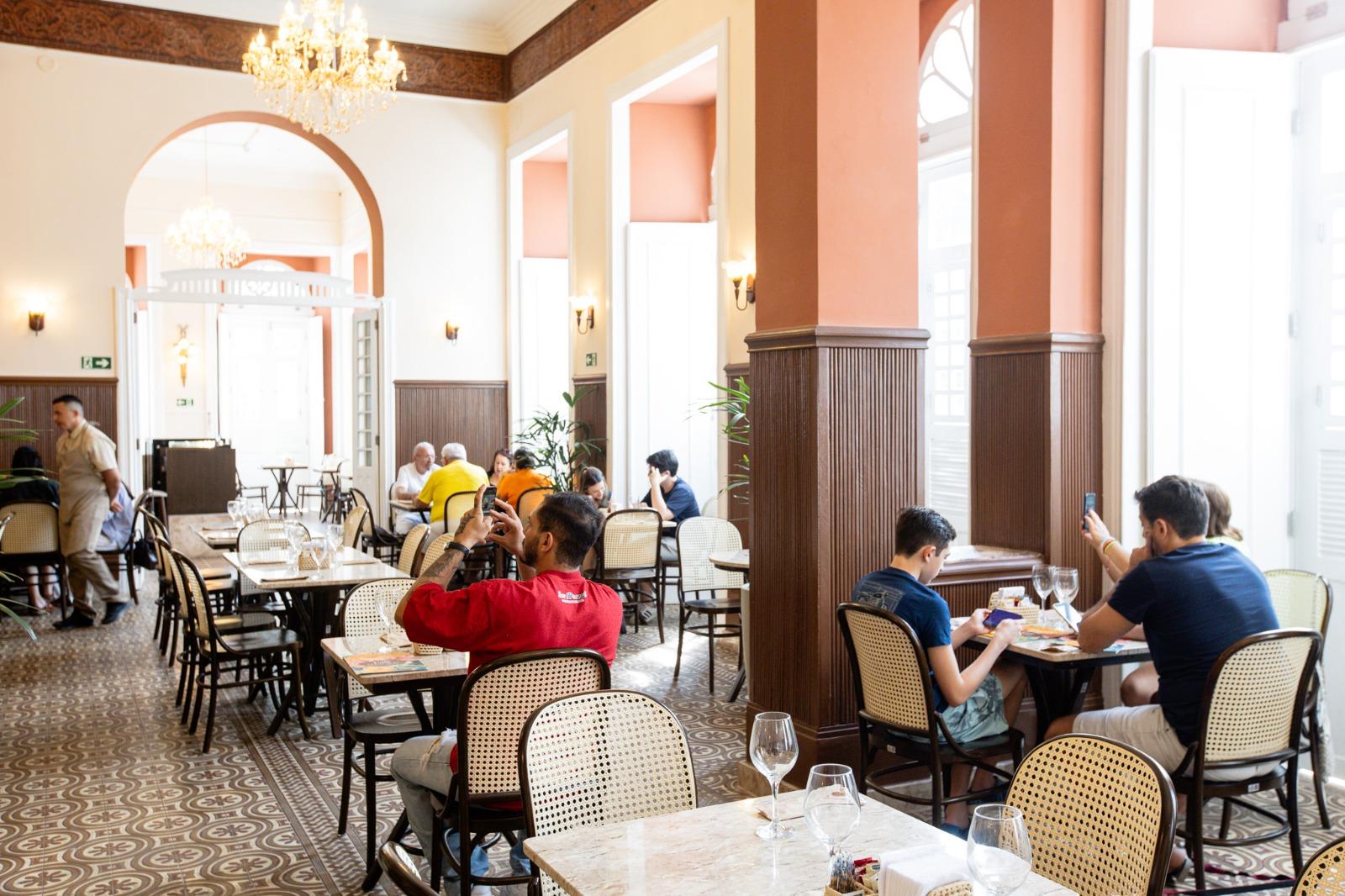 Interesse do público no casarão passa por aspectos históricos e afetivos