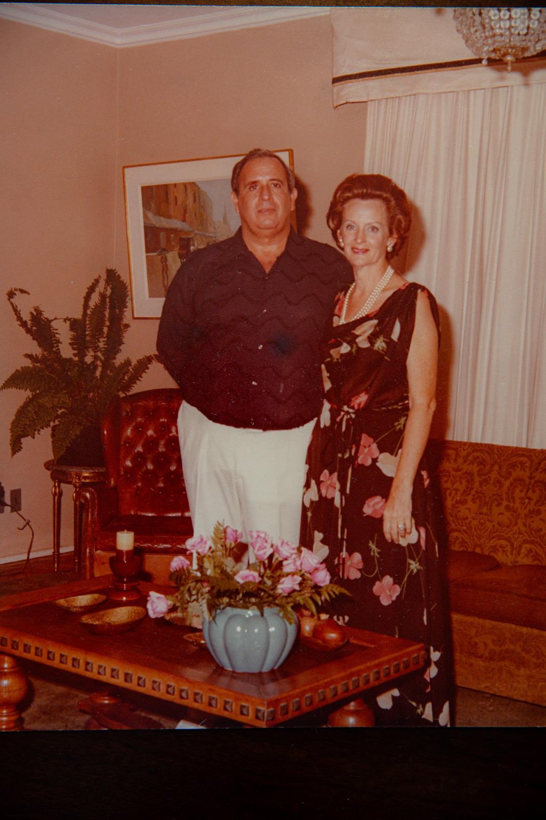 Na imagem, registro do casal Cláudio Bomfim Marinho de Andrade e Guiomar Marinho, esta última agraciada com o Troféu Sereia de Ouro 2025