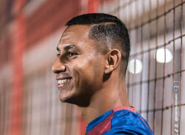 Rodrigo em ação pelo Fortaleza