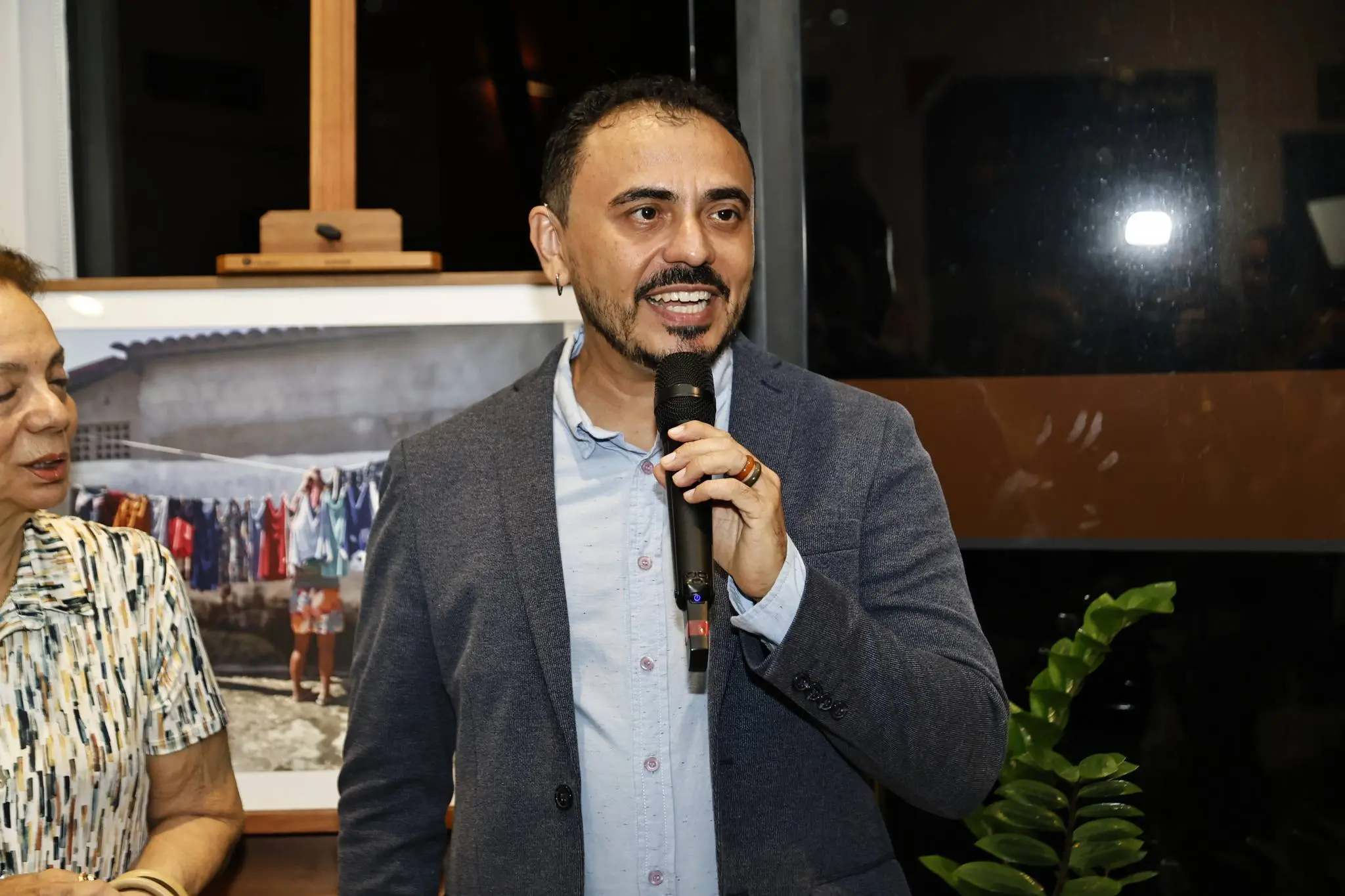 CAPTEI: Rodrigo Marques Lança Décimo Livro que Revela a Visita Icônica ...