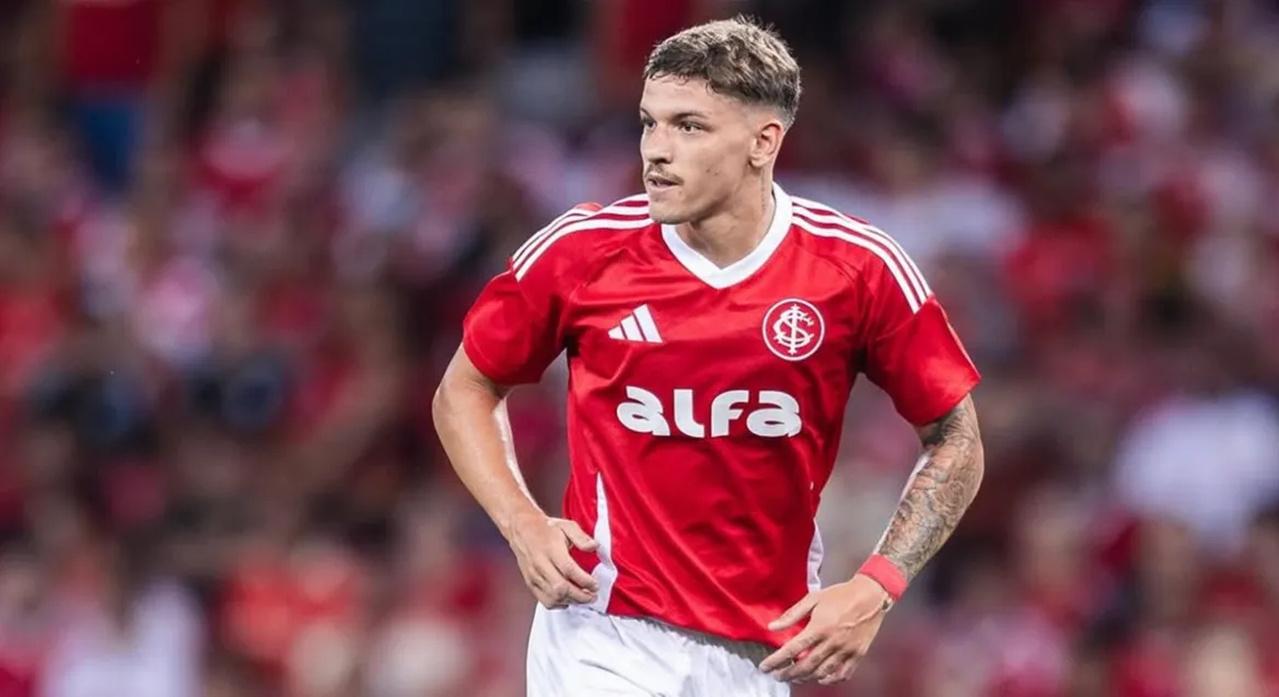 Lucca em ação pelo Internacional