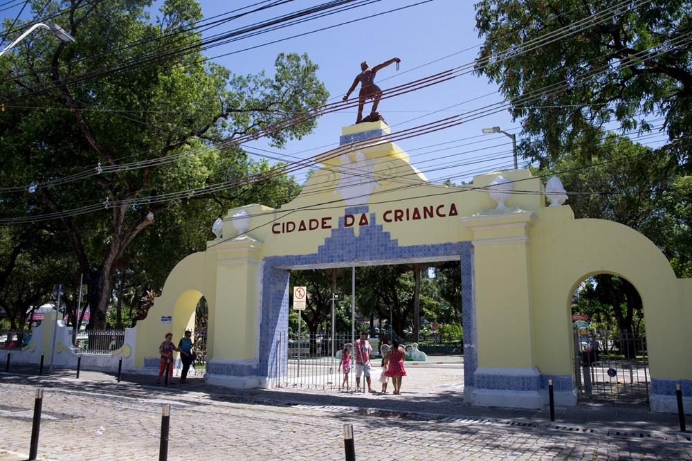 Na imagem, uma das entradas da Cidade da Criança, equipamento recém-inaugurado pela Prefeitura de Fortaleza no Centro da cidade