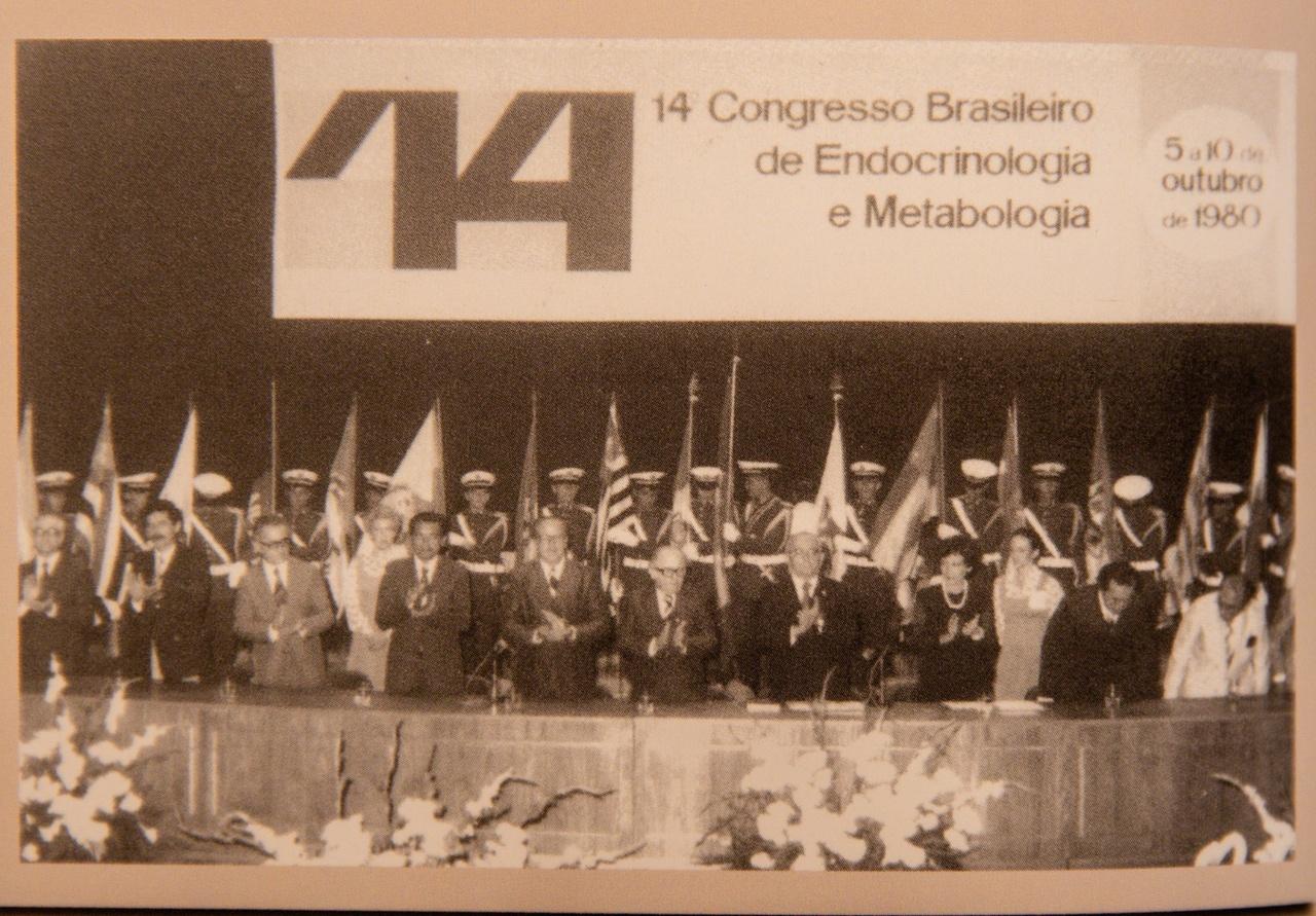 Adriana foi a primeira mulher a presidir uma edição do congresso da Sociedade Brasileira de Endocrinologia e Metabologia (SBEM), em 1980