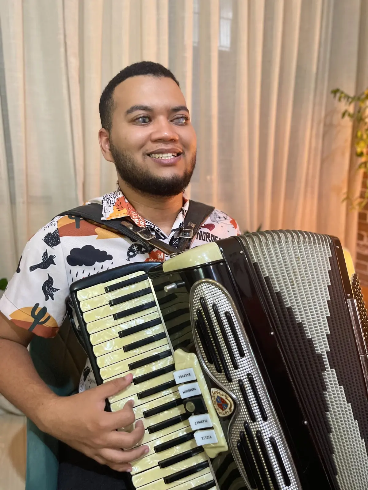 Apresentação de Mateusinho do Acordeon marca Dia Nacional da Luta da Pessoa com Deficiência