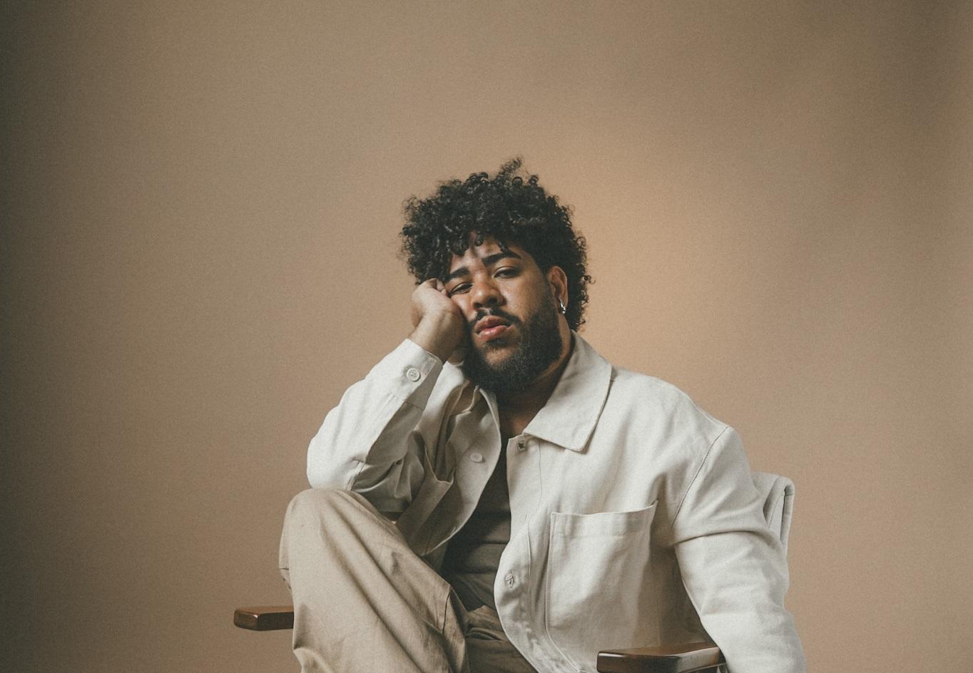 Pernambucano Ivyson apresenta show do disco 'AFINCO' em Fortaleza