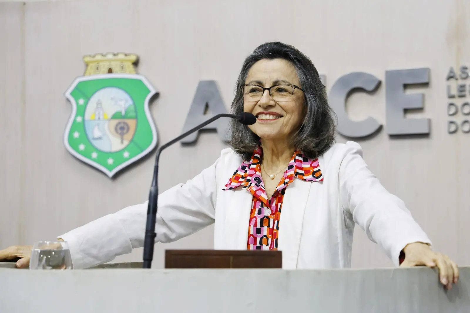 Maria Luiza Fontenele durante a sessão solene de 178 Anos do Liceu do Ceará na Alece, em novembro de 2023