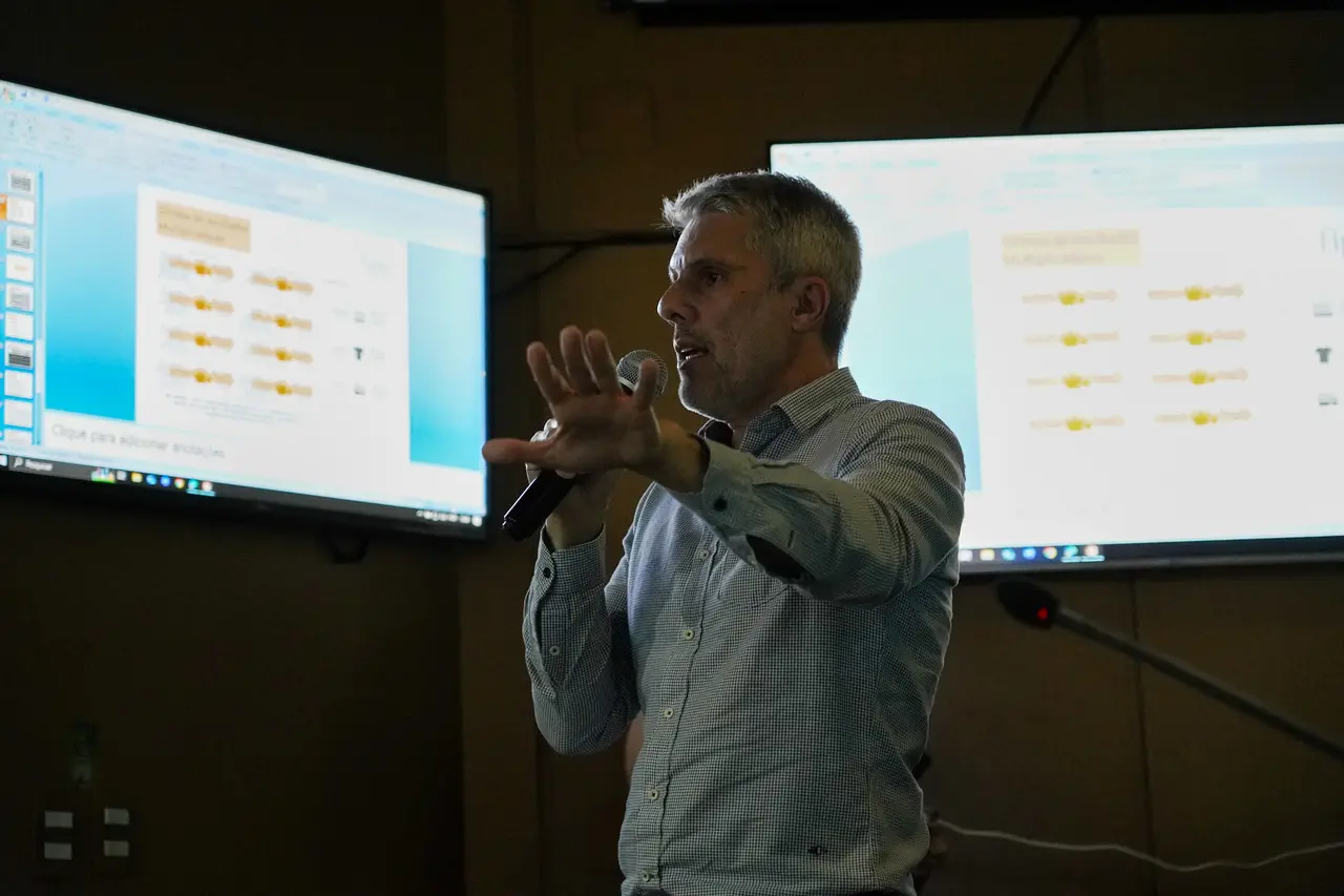 Fernando Perobelli, da Fipe, apresentou dados socioeconômicos do setor audiovisual na ocasião