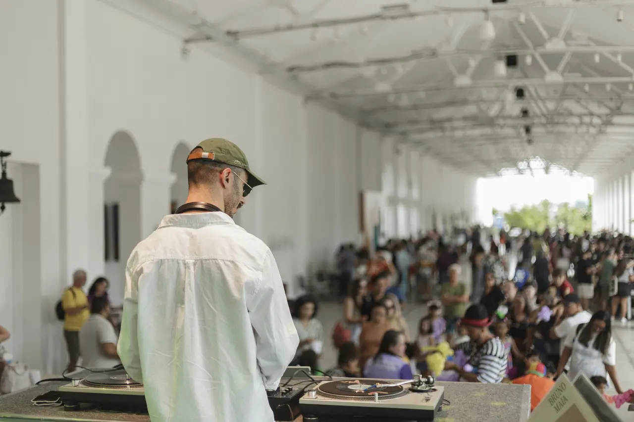 Discotecagem com vinil também marca edições da Feira Mais Vinil