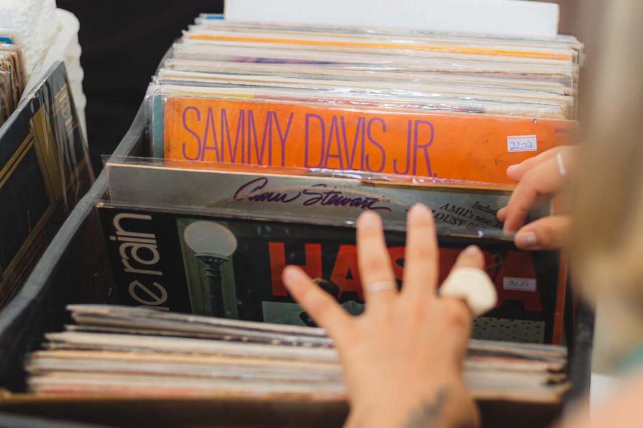 Para todos os públicos e bolsos: na Feira Mais Vinil, é possível encontrar discos de preços variados entre os expositores