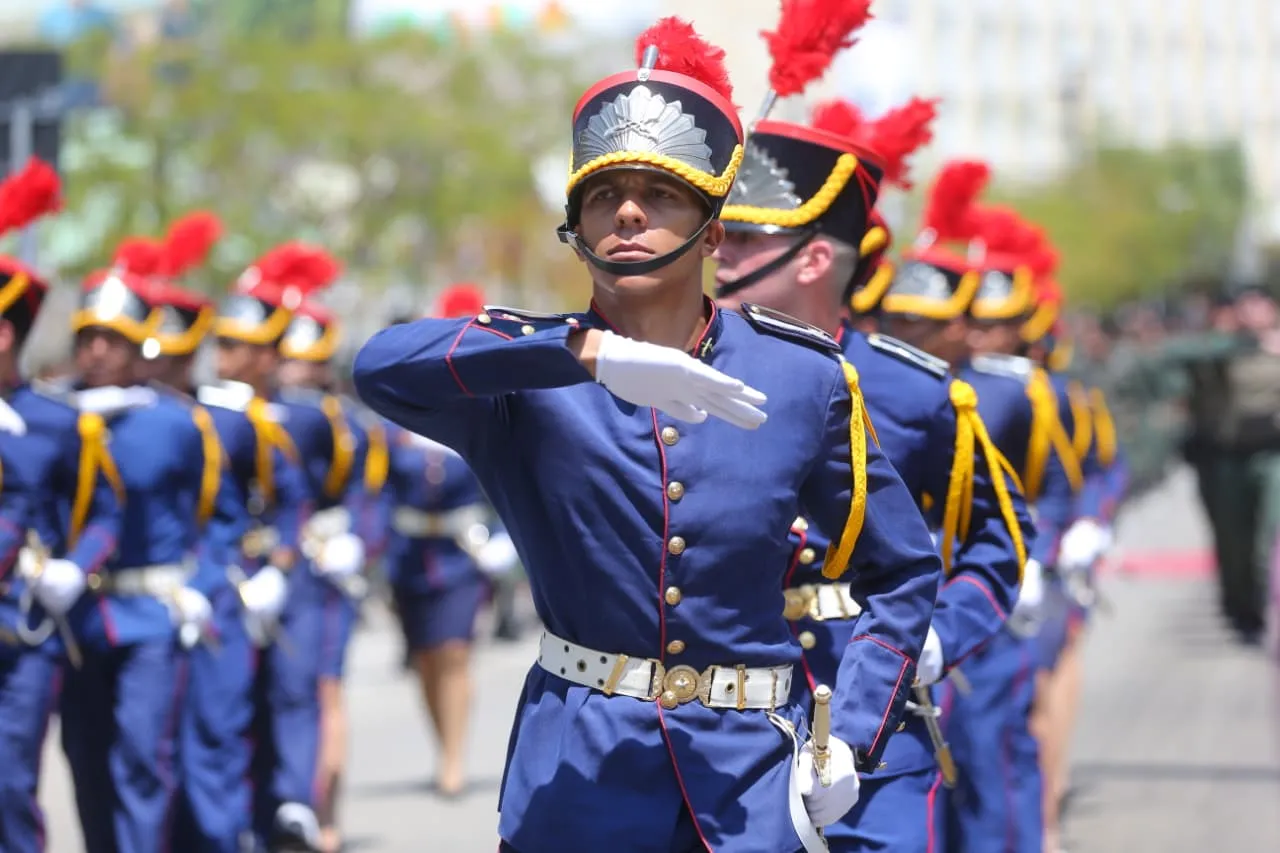 Desfile de 7 de setembro na Avenida Beira Mar, em Fortaleza