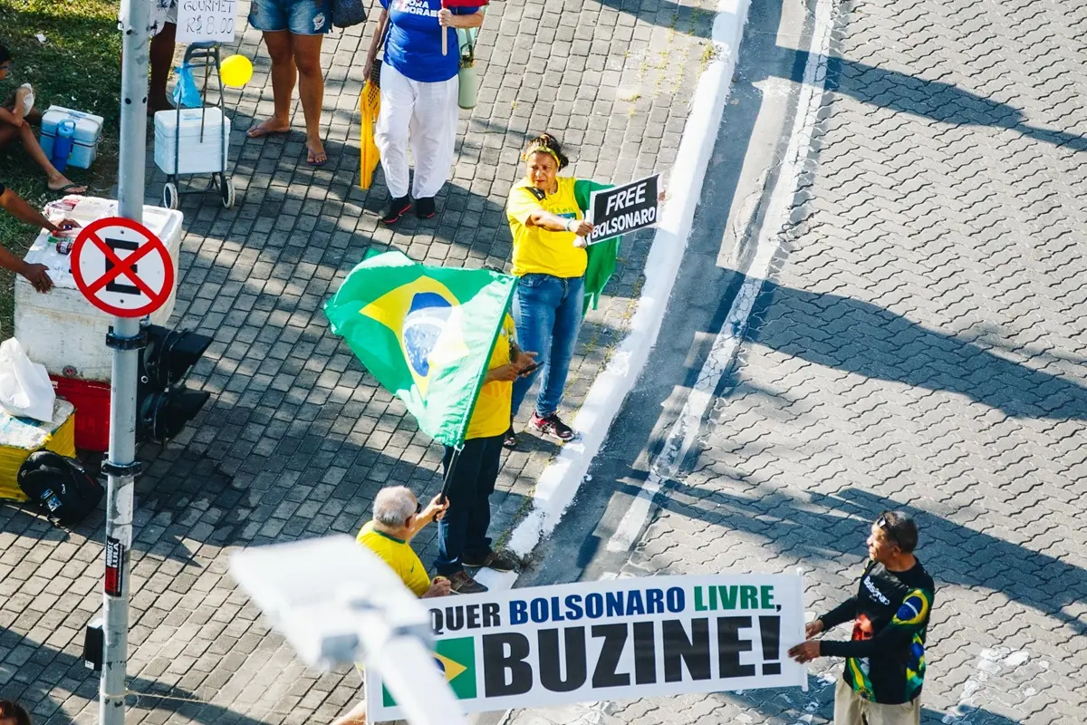 Faixas e cartazes de manifestação do 7 de Setembro