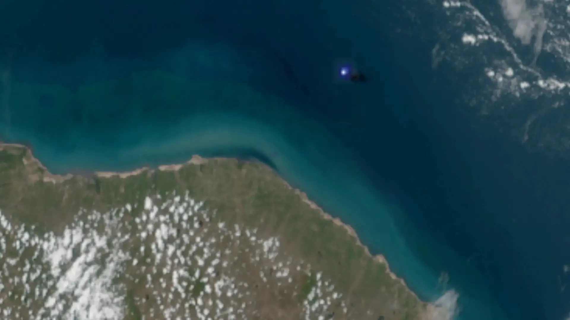 Ponto azul de plasma indicando onde o meteoro caiu na Região Norte do Ceará