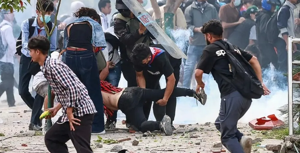 Confontros entre forças de segurança e jovens