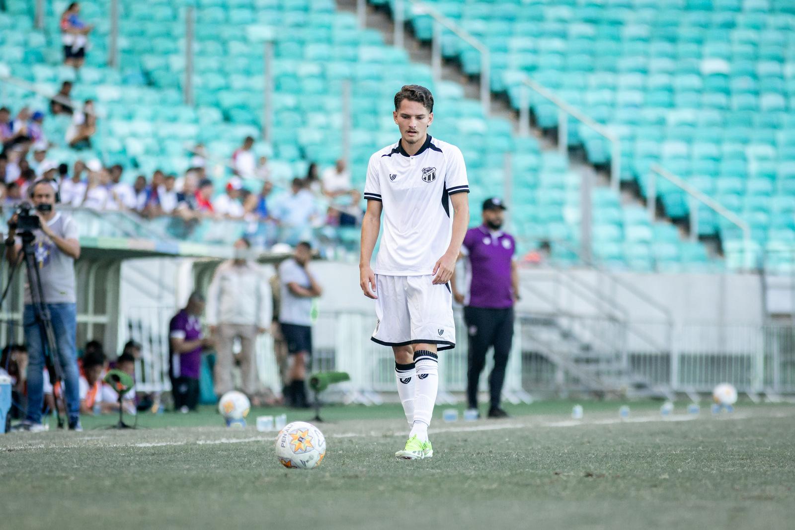 João Gabriel em ação pelo Ceará