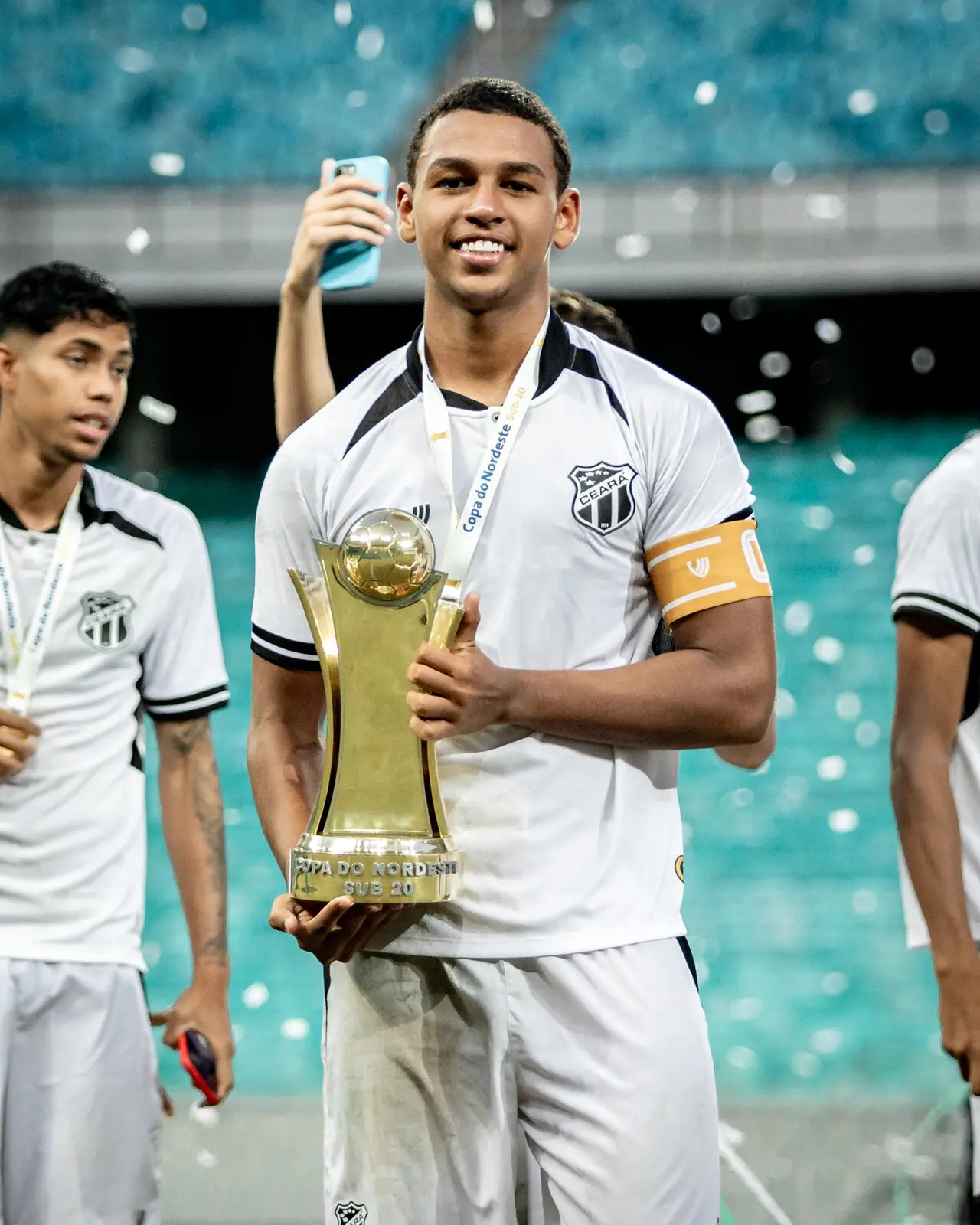 Aloísio em ação pelo Ceará