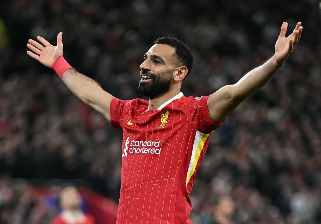 Salah comemora gol pelo Liverpool