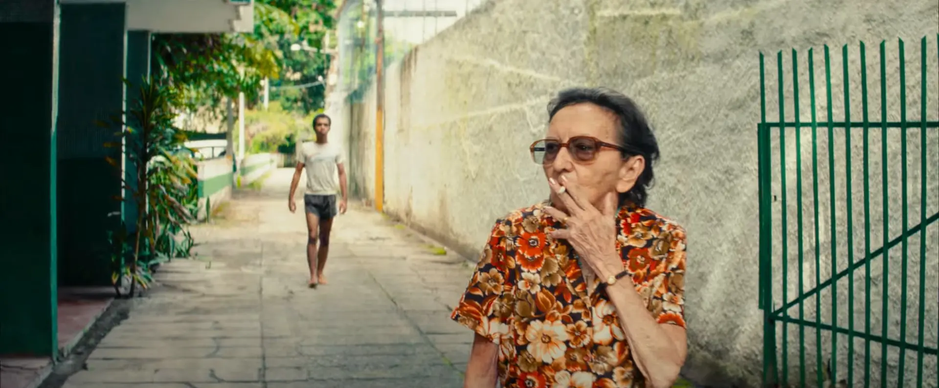 Dona Sebastiana (Tânia Maria) é presença carismática e afetuosa no longa pernambucano