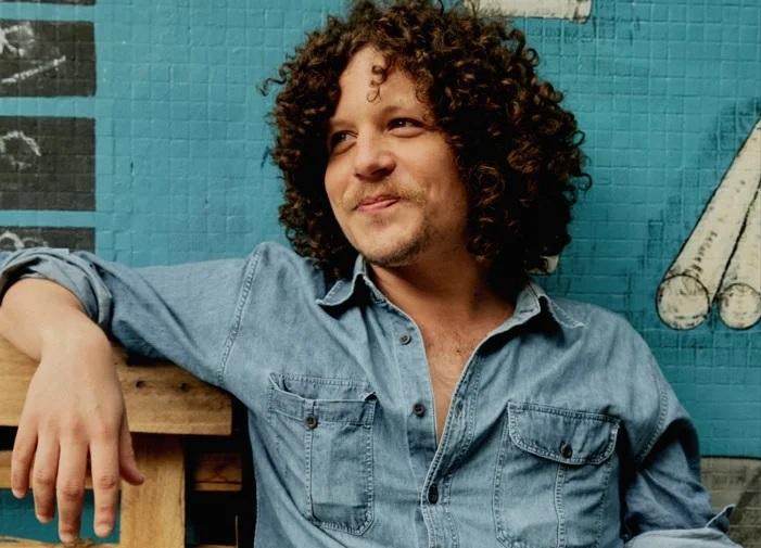 Náutico recebe pela primeira vez em Fortaleza o cantor Chico Chico