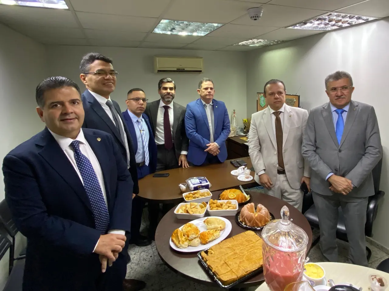 Café da oposição desta terça-feira (30) não contou com convidados, mas reforçou estratégias para 2026