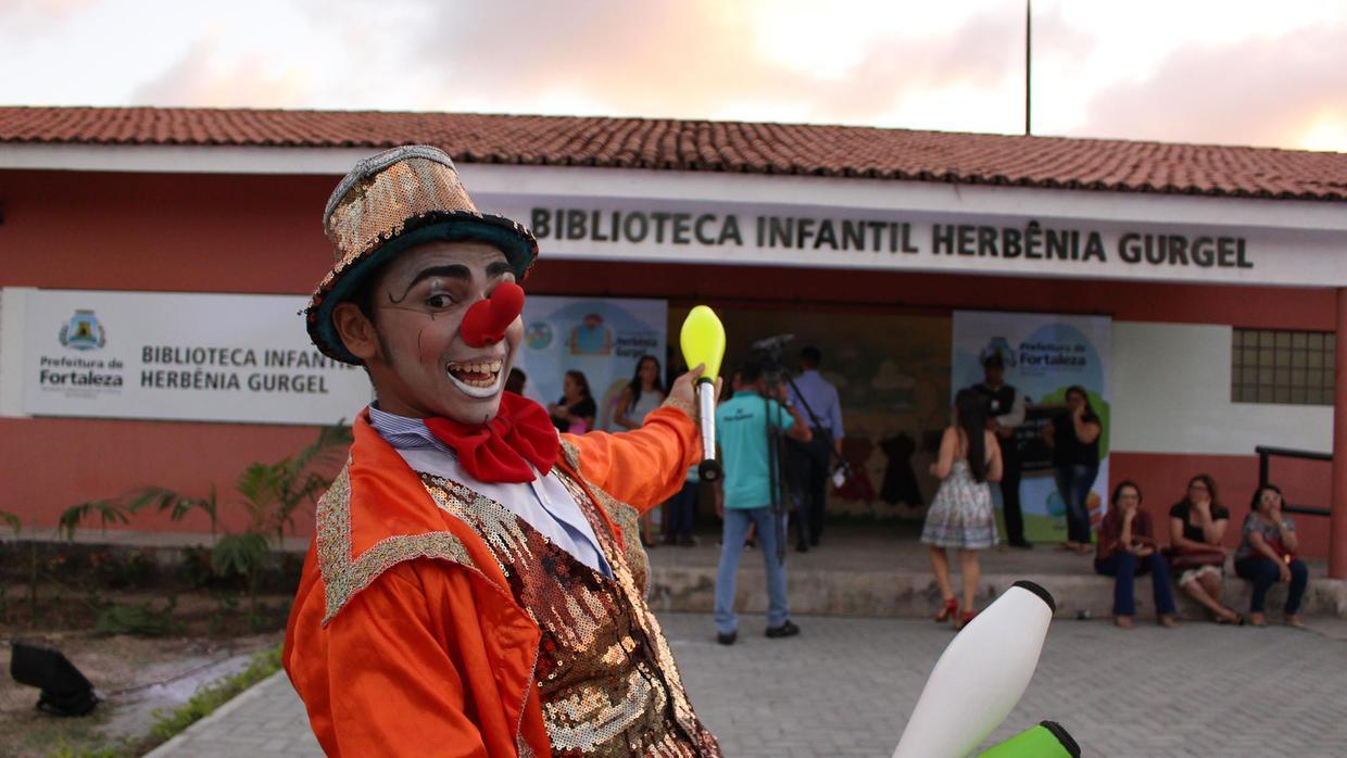 Atividades infantis desenvolvidas na Biblioteca Pública Infantil Herbênia Gurgel em alusão ao Dia das Crianças