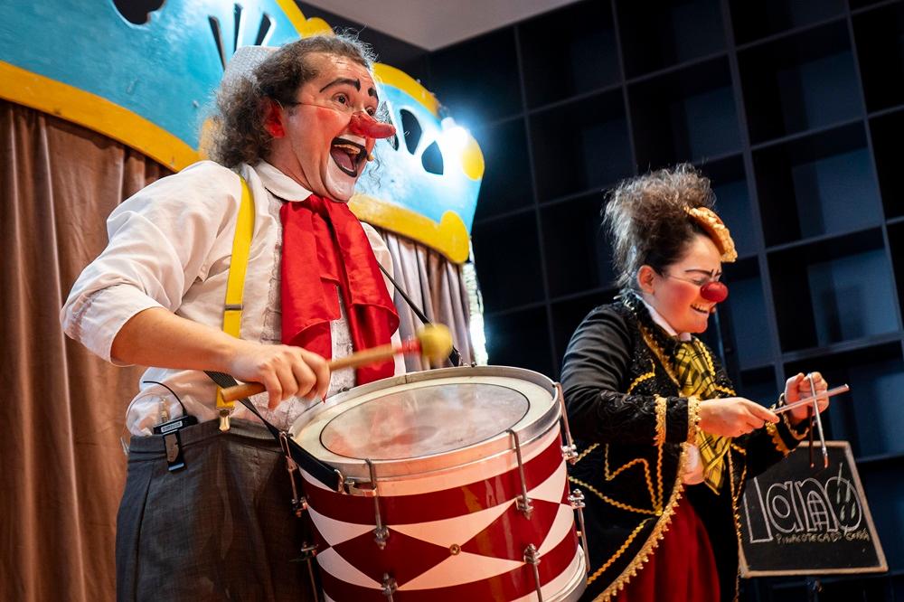 Na imagem, apresentação do grupo K'Os Coletivo na Estação das Artes como parte da programação alusiva ao Dia da Criança