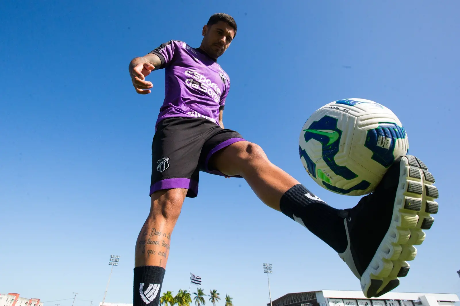 Galeano no treino do Ceará