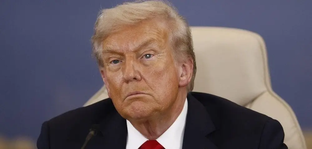 Trump durante conferência da paz no Oriente Médio.