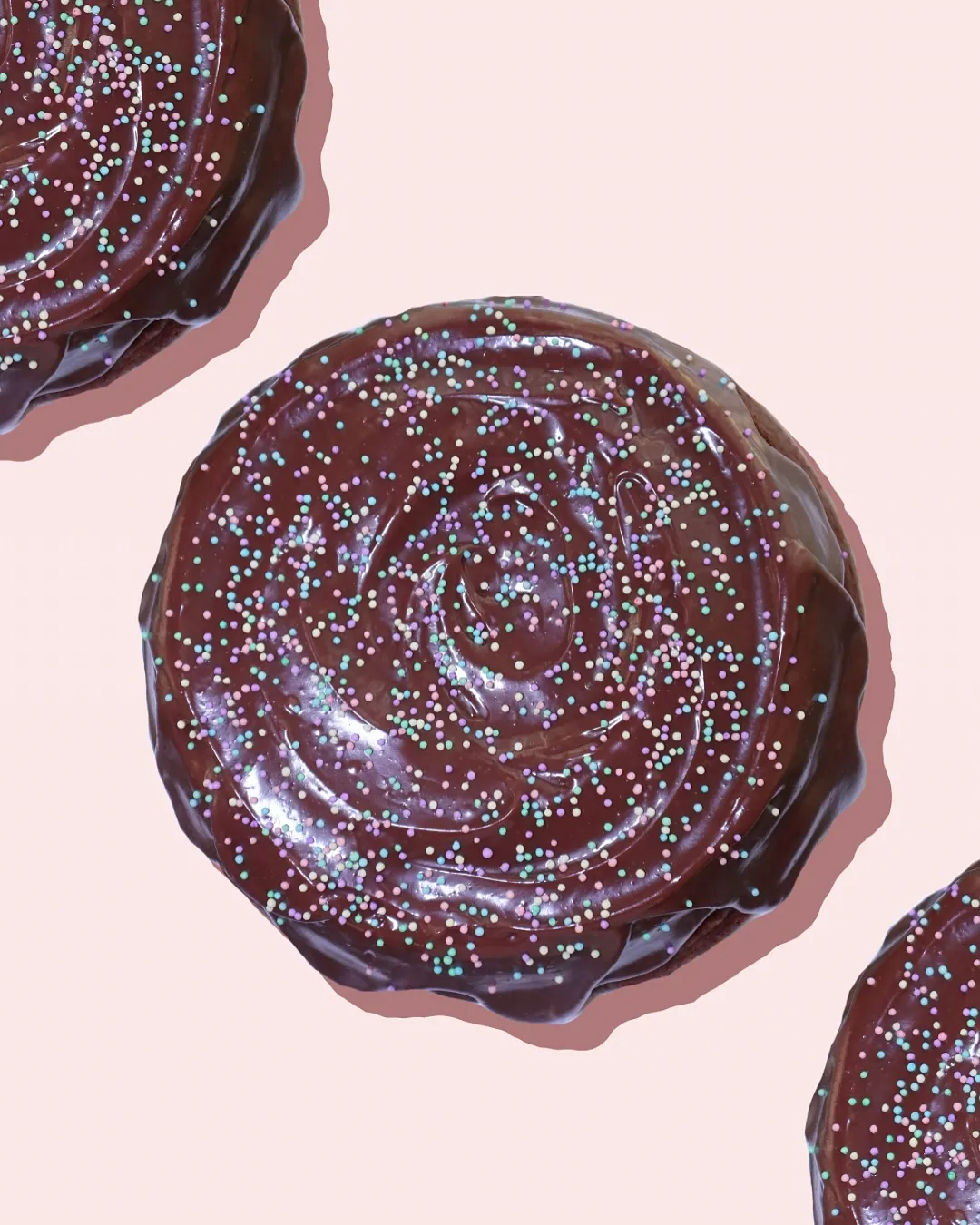 Bolo de chocolate é criação das irmãs.