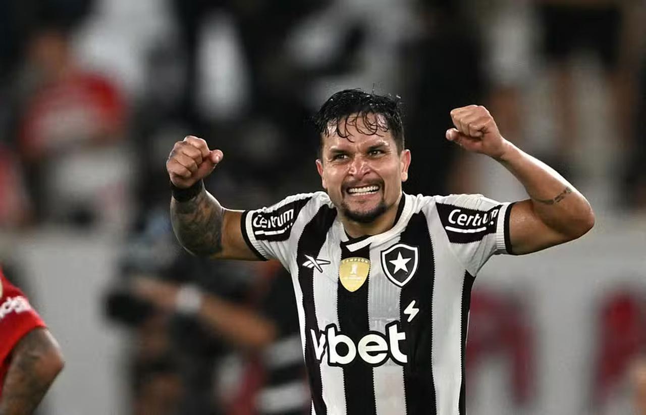 Artur Victor em ação pelo Botafogo
