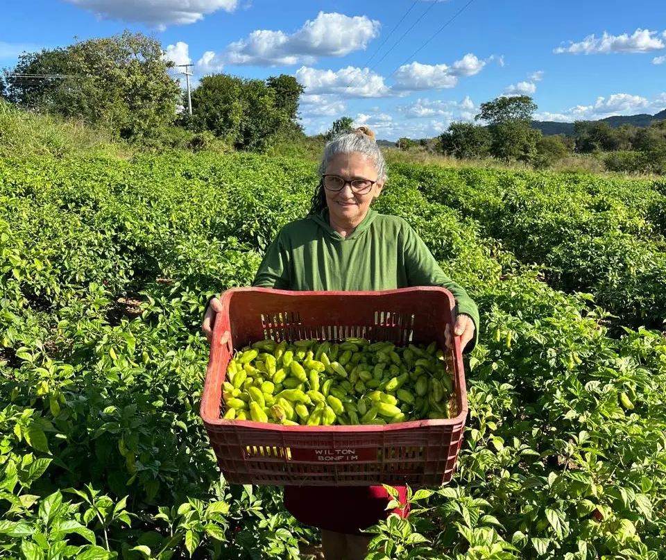 Foto de Maria Zeneide Lopes, produtora agrícola da Coopdest