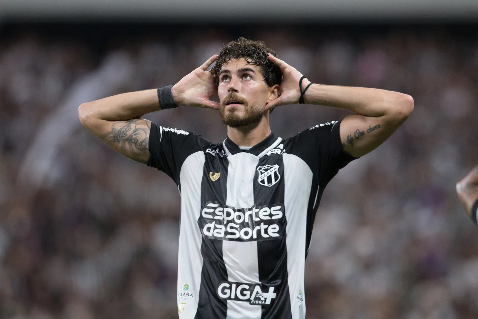 Pedro Raul é o artilheiro do Ceará com tem 16 gols marcados na temporada
