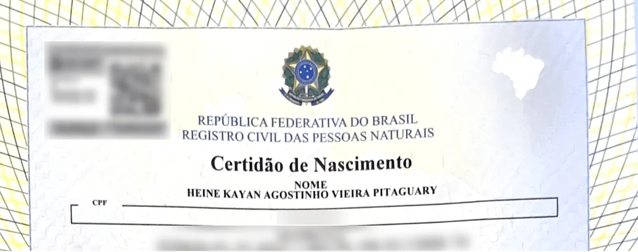 Na certidão de nascimento, o nome de Heine Kayan consta a etnia Pitaguary, a qual ele pertence