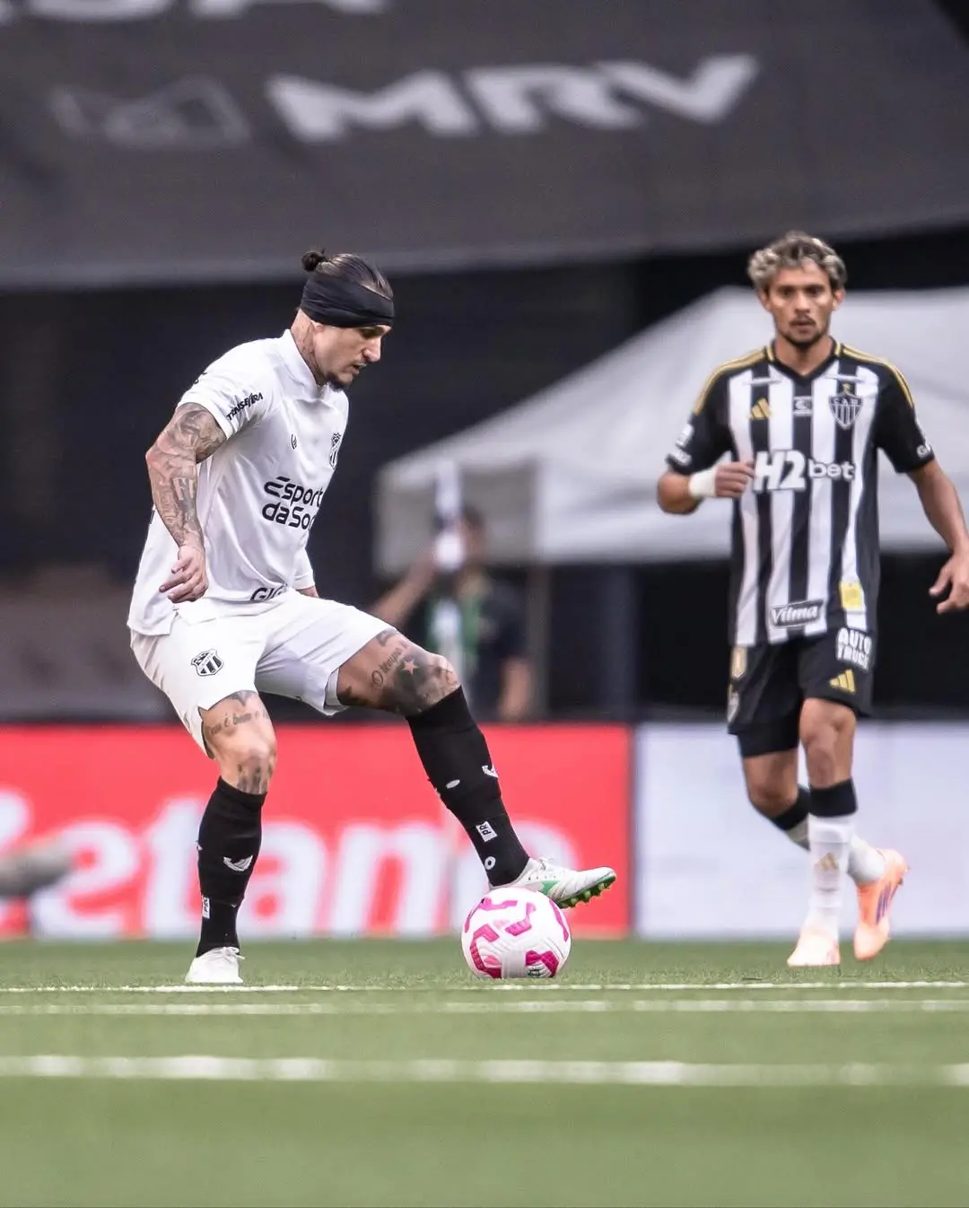 Foto de Vina jogando pelo Ceará